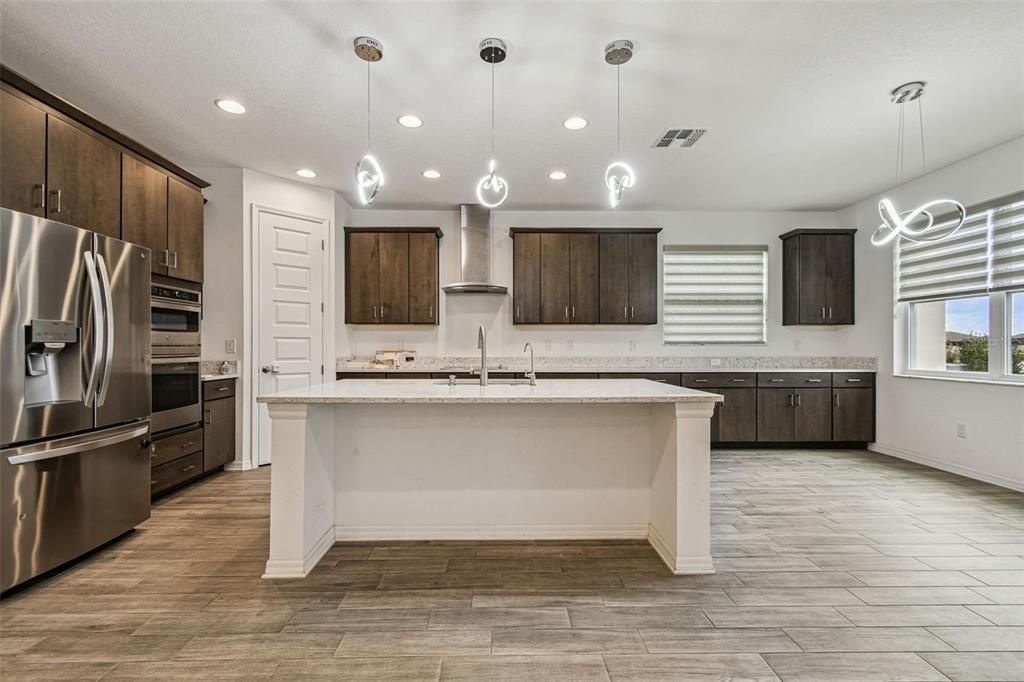 待售: $550,000 (4 贝兹, 3 浴室, 2538 平方英尺)