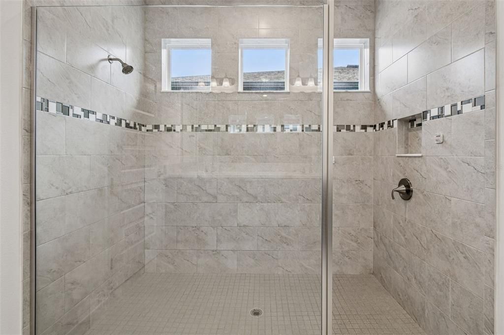 待售: $550,000 (4 贝兹, 3 浴室, 2538 平方英尺)