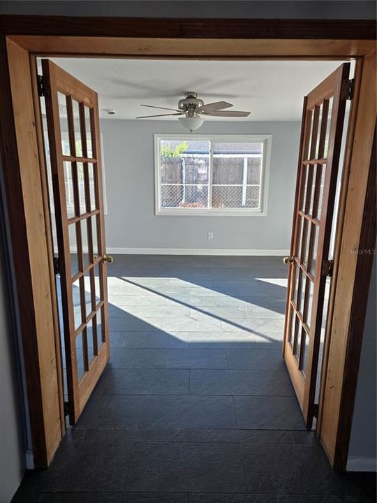 For Sale: $325,000 (2 beds, 2 baths, 1755 Square Feet)