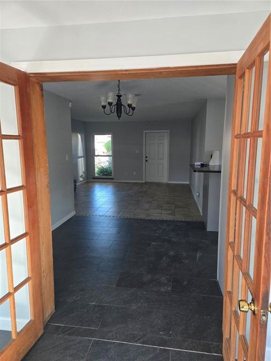 For Sale: $325,000 (2 beds, 2 baths, 1755 Square Feet)