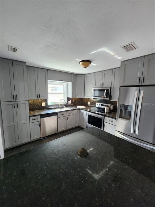 For Sale: $325,000 (2 beds, 2 baths, 1755 Square Feet)