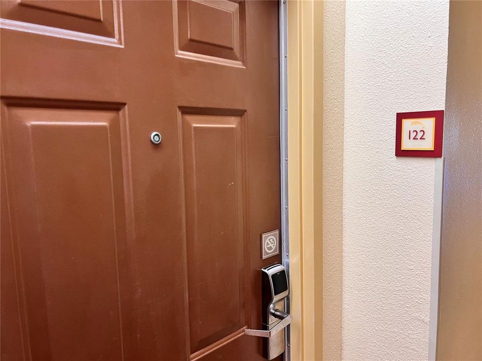 For Sale: $49,500 (1 beds, 1 baths, 342 Square Feet)