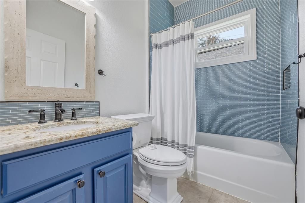 待售: $749,999 (4 贝兹, 3 浴室, 2211 平方英尺)