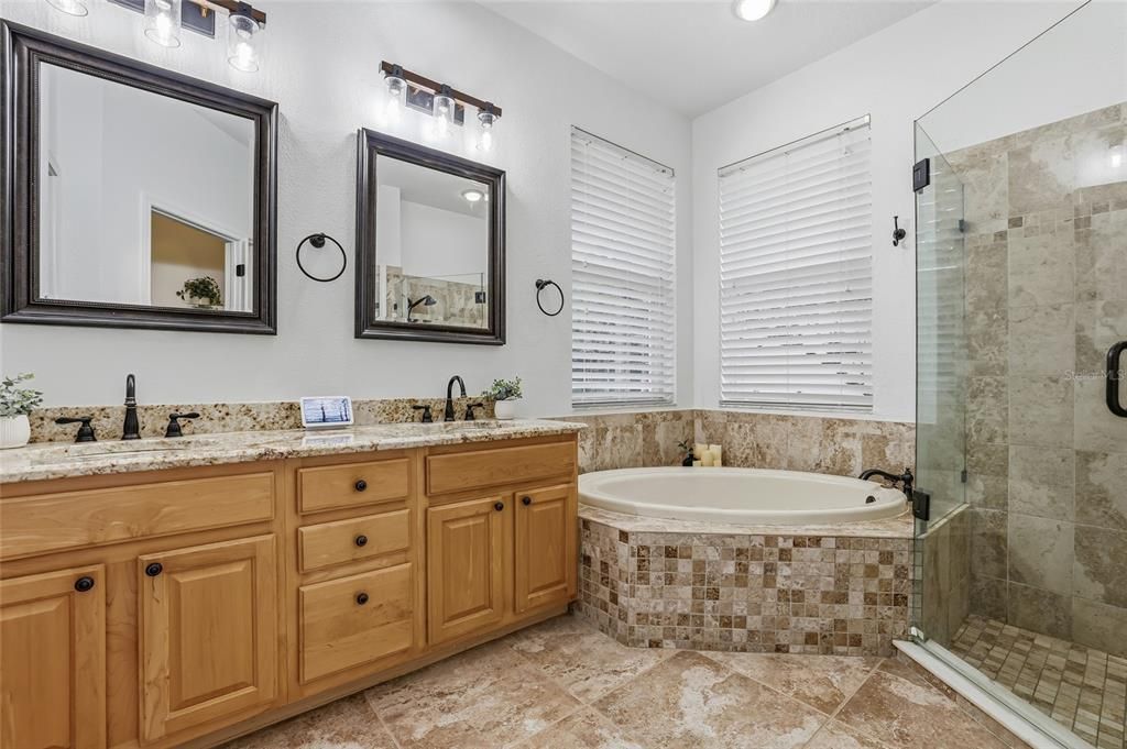 待售: $749,999 (4 贝兹, 3 浴室, 2211 平方英尺)