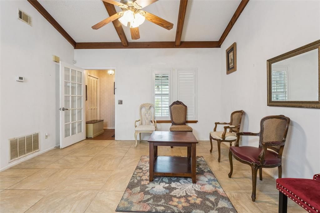 待售: $320,000 (3 贝兹, 2 浴室, 1138 平方英尺)