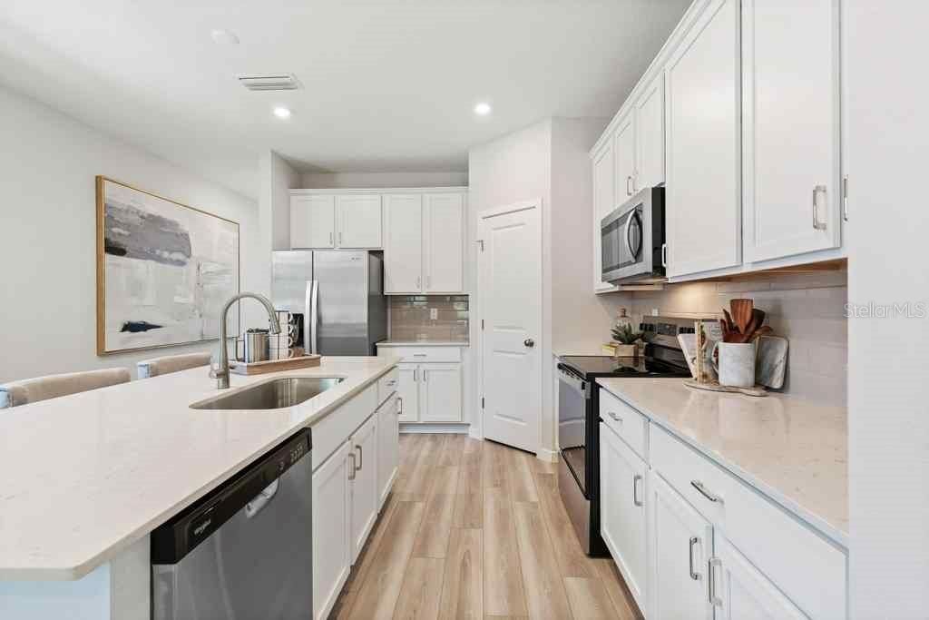 En Venta: $379,990 (3 camas, 2 baños, 1895 Pies cuadrados)