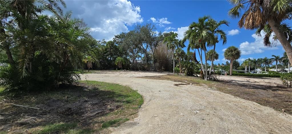 待售: $2,000,000 (0.49 acres)