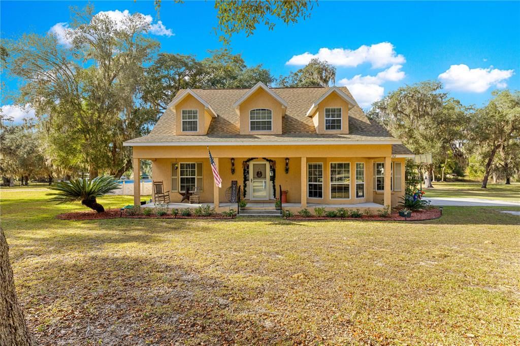 For Sale: $709,900 (3 beds, 2 baths, 2196 Square Feet)