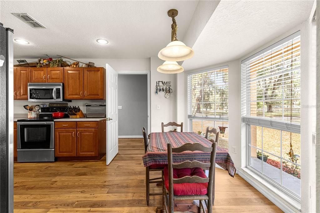 For Sale: $709,900 (3 beds, 2 baths, 2196 Square Feet)