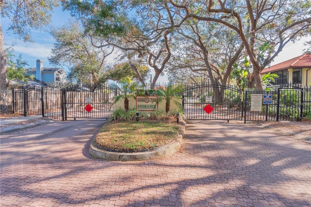 For Rent: $2,100 (2 beds, 2 baths, 1100 Square Feet)