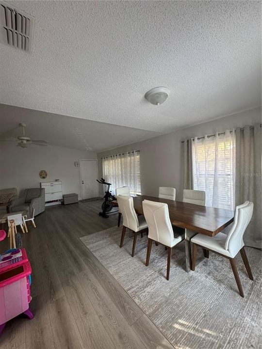 For Rent: $2,100 (2 beds, 2 baths, 1100 Square Feet)