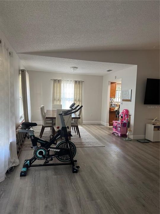 For Rent: $2,100 (2 beds, 2 baths, 1100 Square Feet)