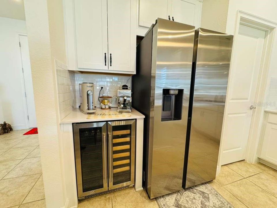 В аренду: $2,900 (4 спален, 2 ванн, 1888 Квадратных фут)