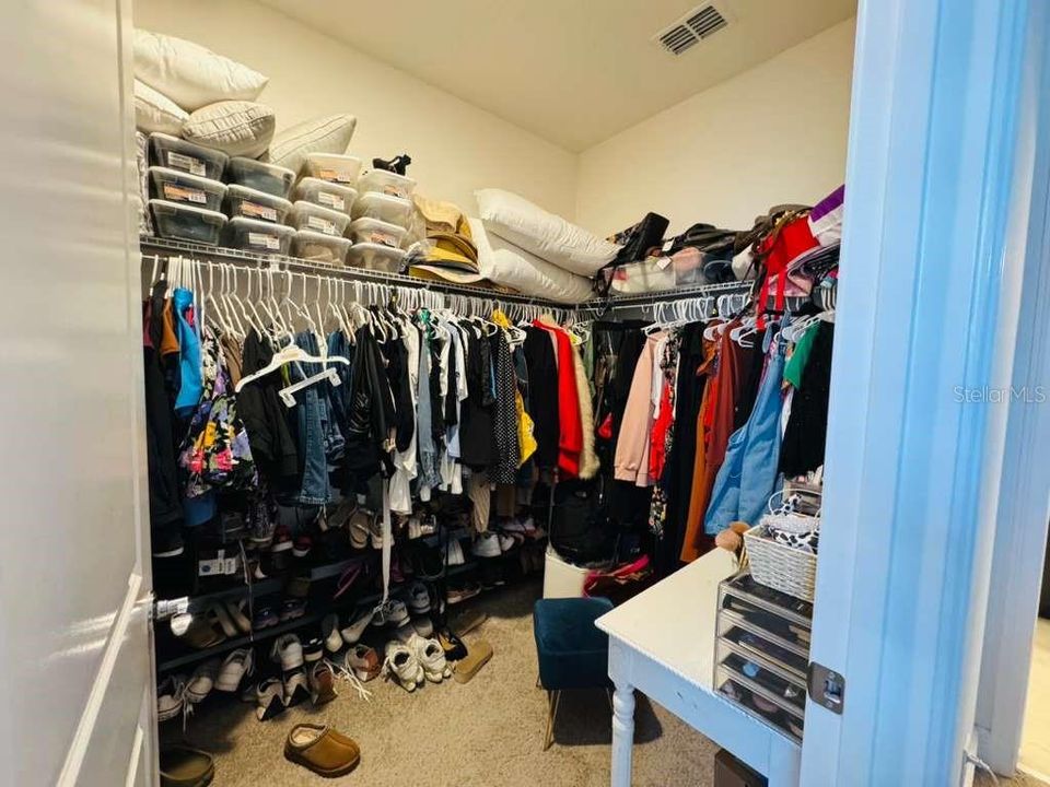 В аренду: $2,900 (4 спален, 2 ванн, 1888 Квадратных фут)