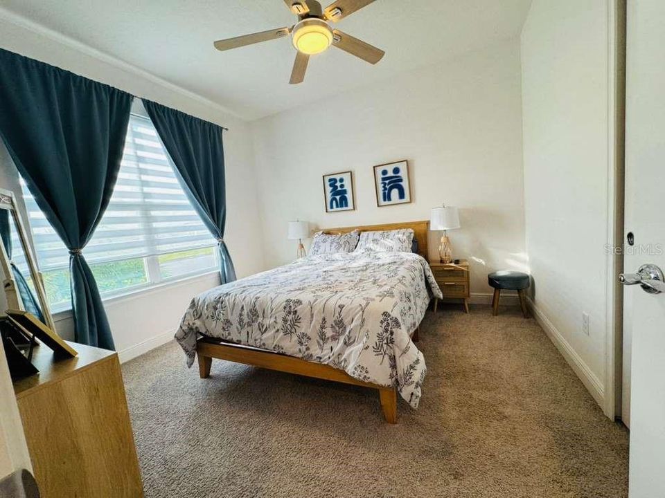 В аренду: $2,900 (4 спален, 2 ванн, 1888 Квадратных фут)