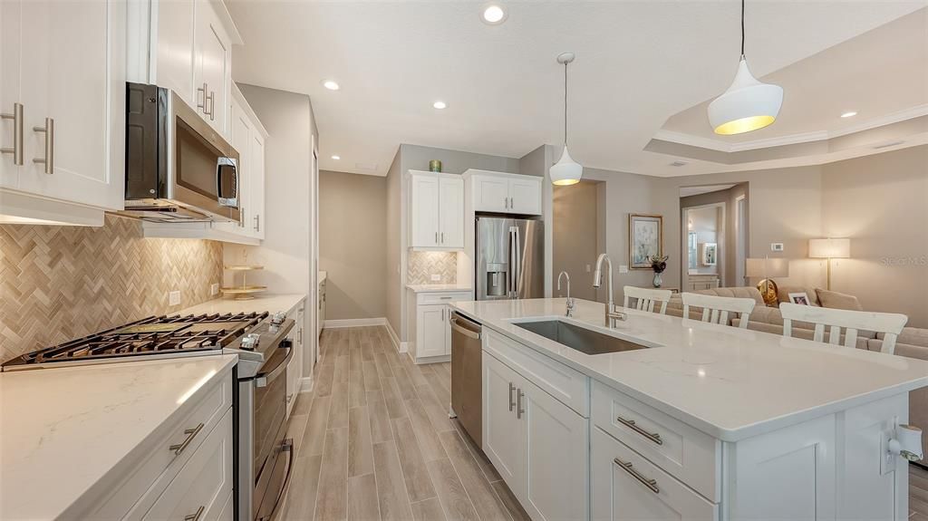 For Sale: $649,900 (3 beds, 2 baths, 2064 Square Feet)