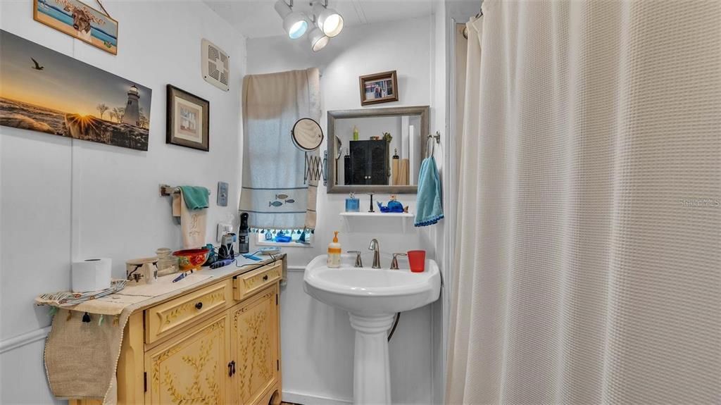 For Sale: $65,000 (2 beds, 2 baths, 1152 Square Feet)