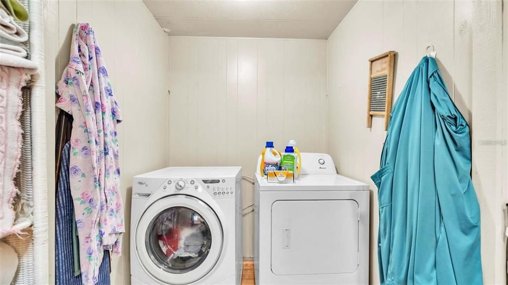 For Sale: $65,000 (2 beds, 2 baths, 1152 Square Feet)