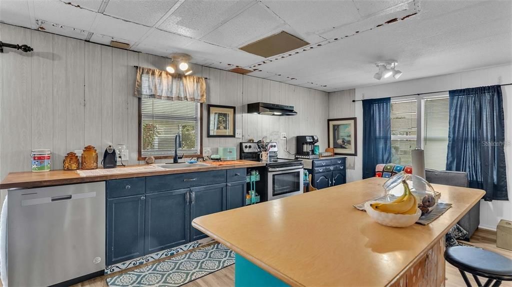 For Sale: $65,000 (2 beds, 2 baths, 1152 Square Feet)