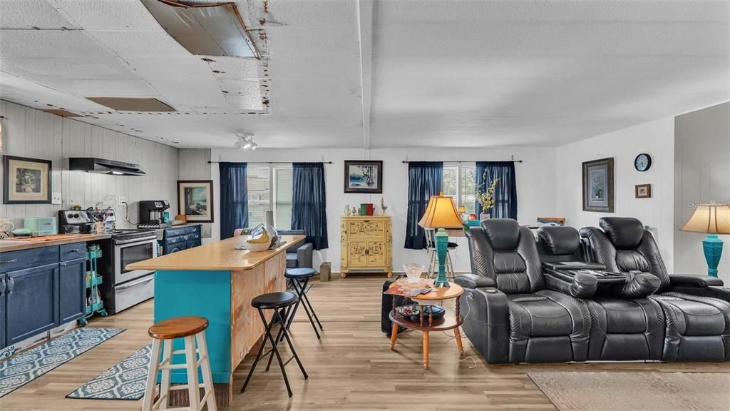 For Sale: $65,000 (2 beds, 2 baths, 1152 Square Feet)