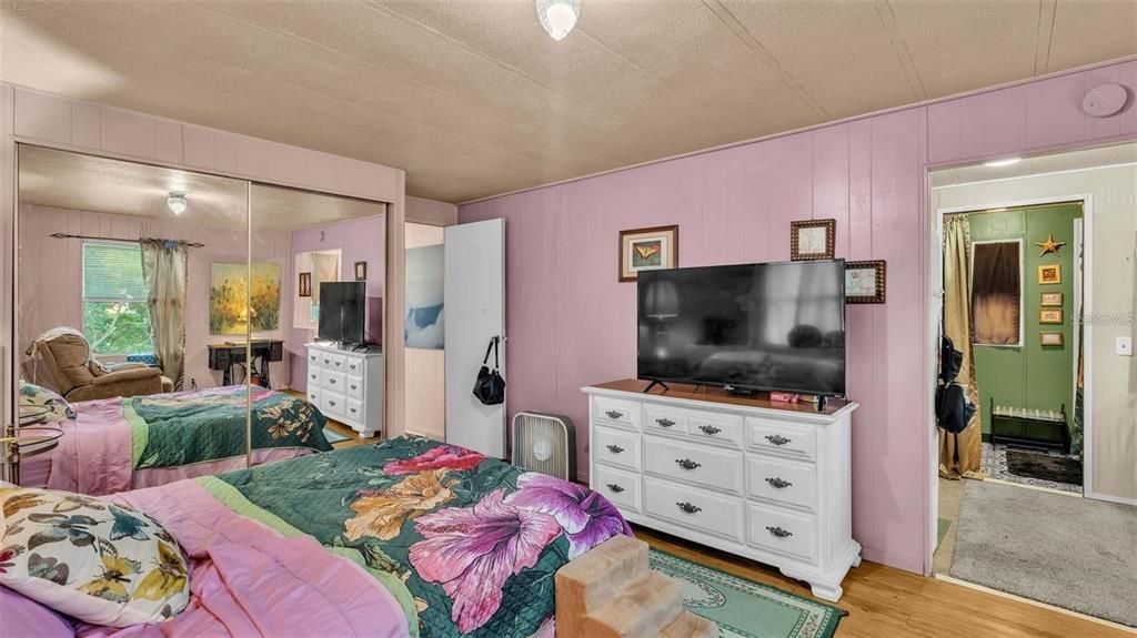 For Sale: $65,000 (2 beds, 2 baths, 1152 Square Feet)