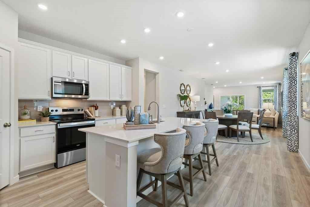 For Sale: $369,990 (3 beds, 2 baths, 1895 Square Feet)