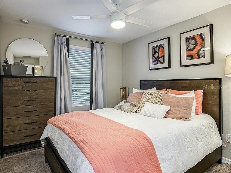 En Venta: $324,900 (3 camas, 2 baños, 1607 Pies cuadrados)