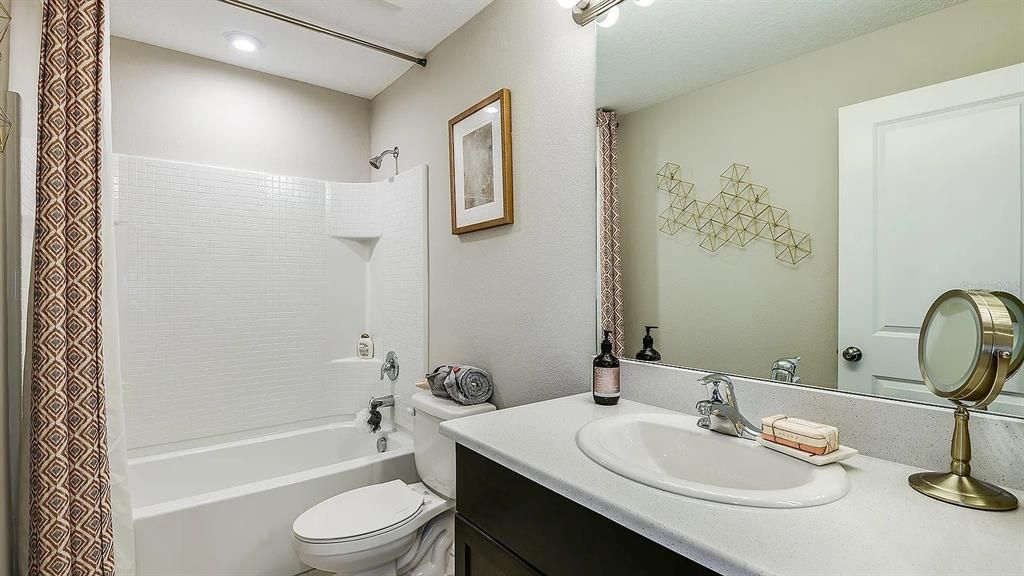 En Venta: $324,900 (3 camas, 2 baños, 1607 Pies cuadrados)