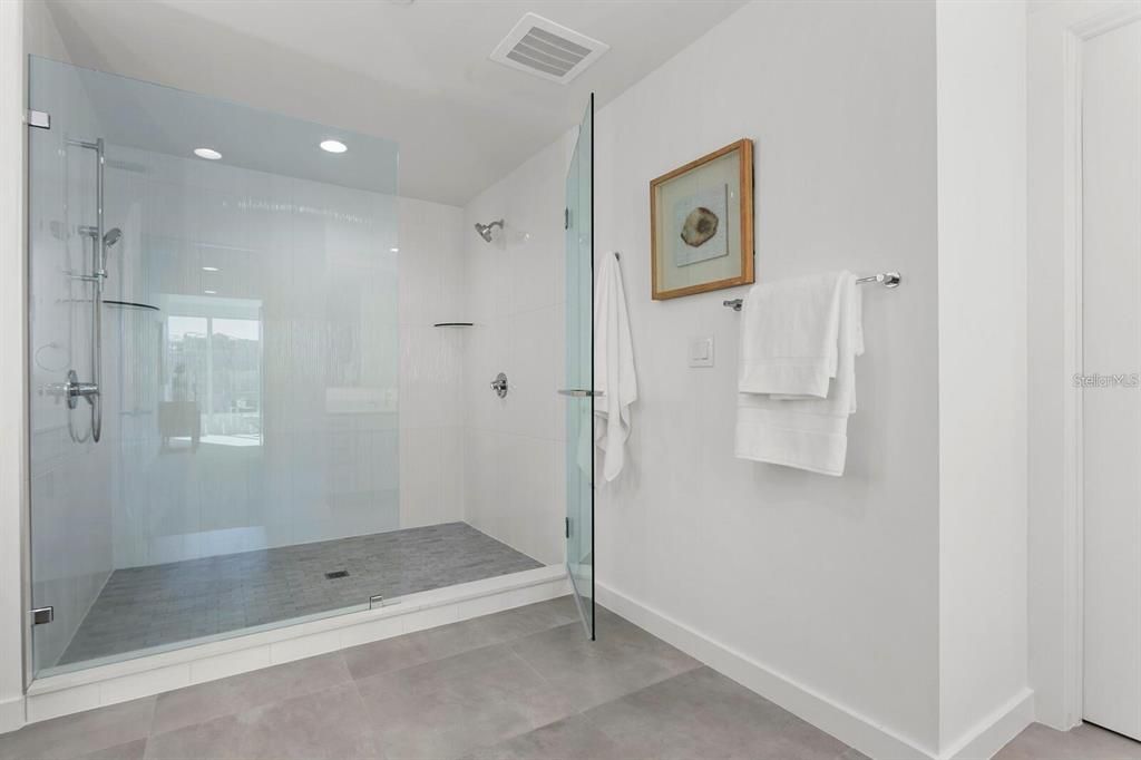 For Rent: $7,800 (3 beds, 2 baths, 2440 Square Feet)