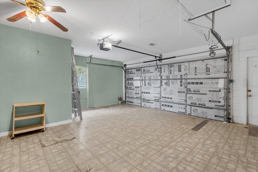 For Sale: $450,000 (3 beds, 3 baths, 1863 Square Feet)