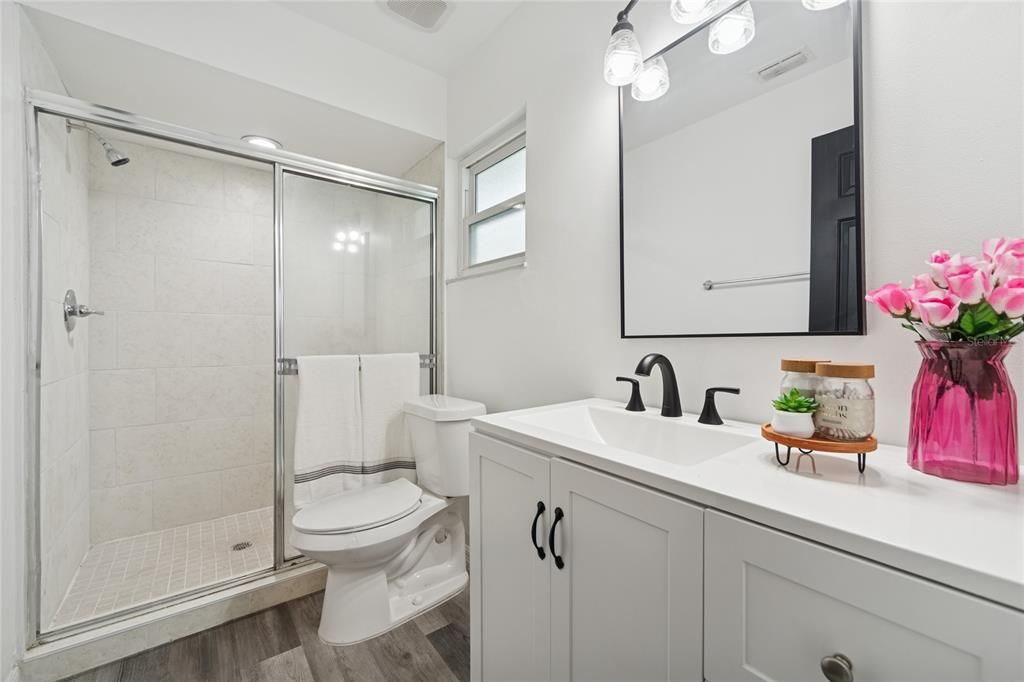 En Venta: $310,000 (3 camas, 2 baños, 1368 Pies cuadrados)