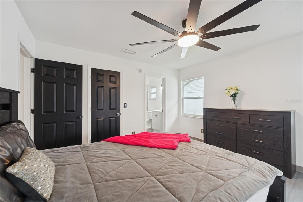 En Venta: $310,000 (3 camas, 2 baños, 1368 Pies cuadrados)