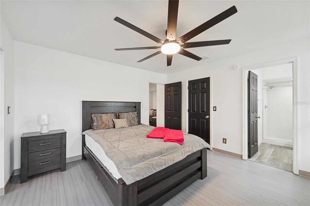 En Venta: $310,000 (3 camas, 2 baños, 1368 Pies cuadrados)