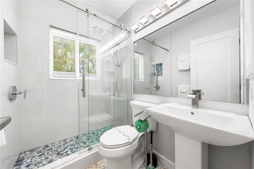 На продажу: $1,495,000 (4 спален, 2 ванн, 1249 Квадратных фут)