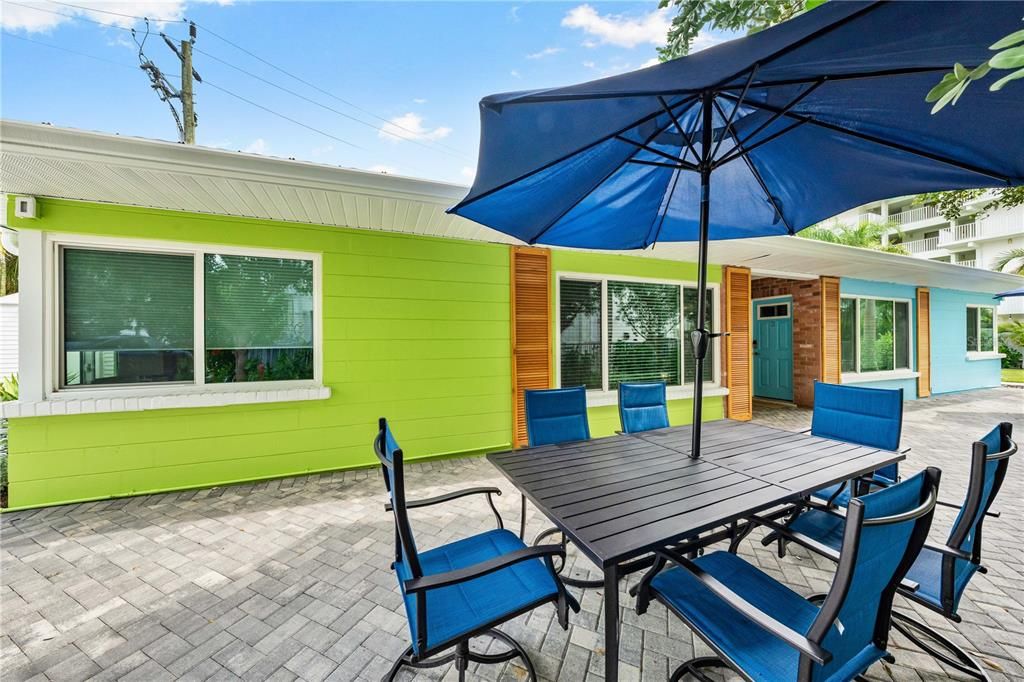 На продажу: $1,495,000 (4 спален, 2 ванн, 1249 Квадратных фут)