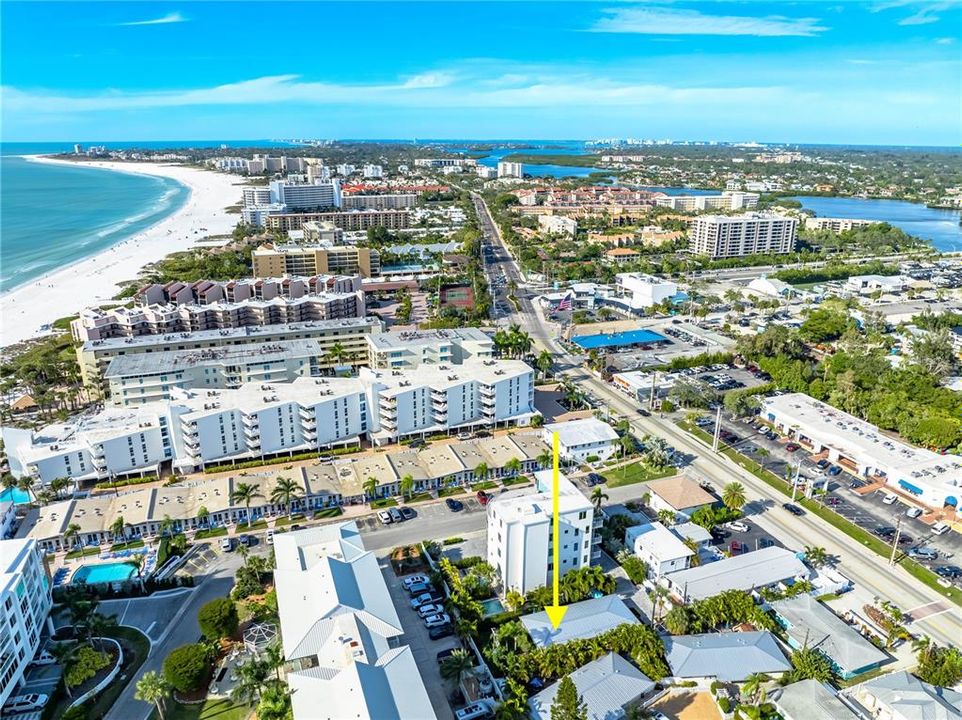 На продажу: $1,495,000 (4 спален, 2 ванн, 1249 Квадратных фут)