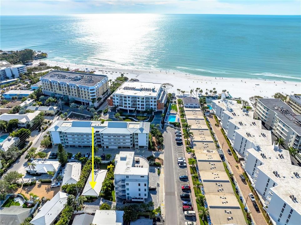 На продажу: $1,495,000 (4 спален, 2 ванн, 1249 Квадратных фут)