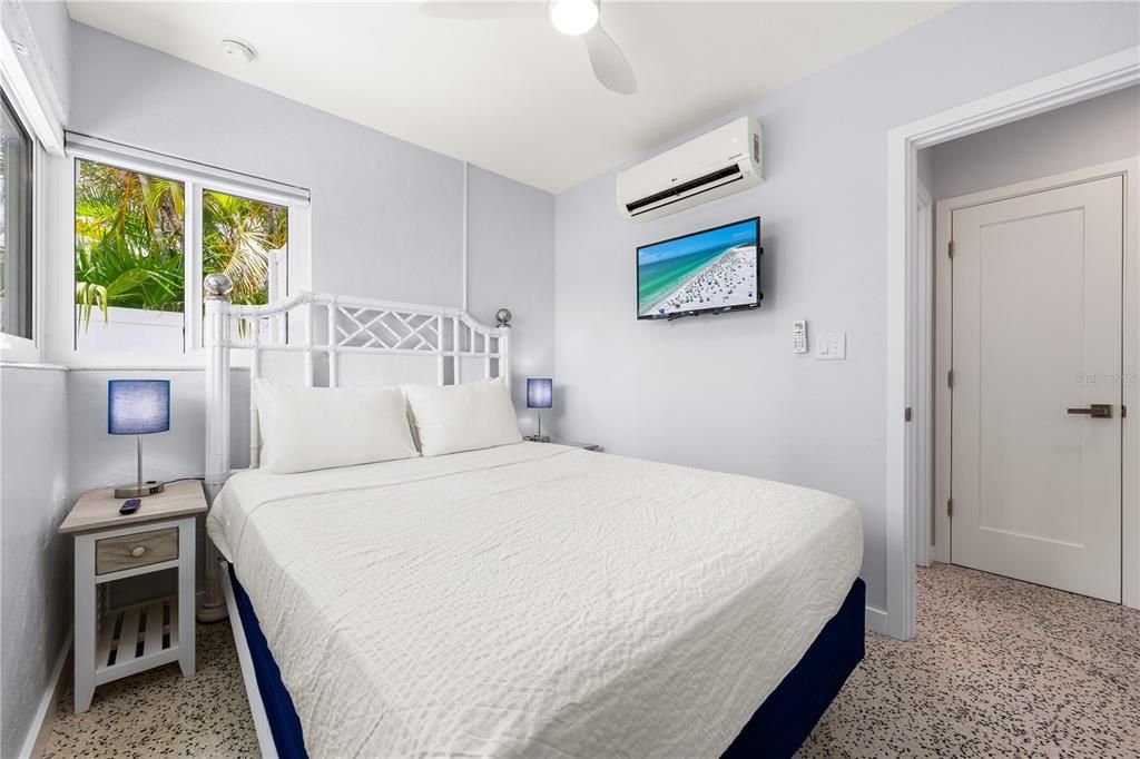 На продажу: $1,495,000 (4 спален, 2 ванн, 1249 Квадратных фут)