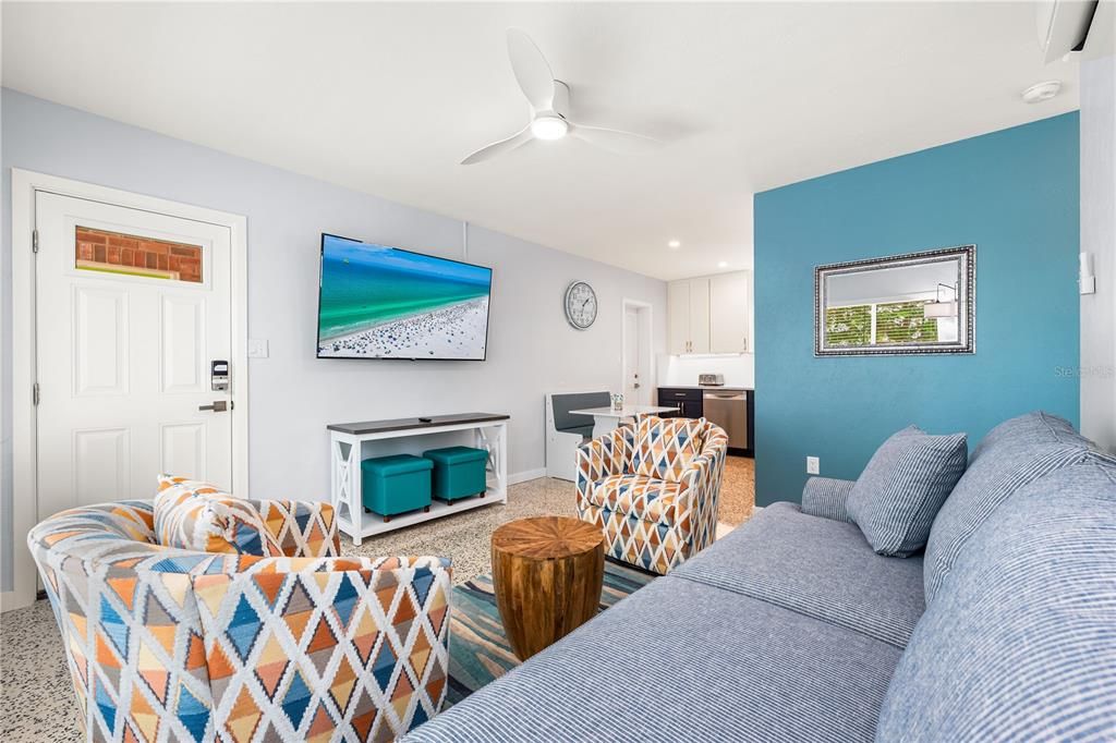 На продажу: $1,495,000 (4 спален, 2 ванн, 1249 Квадратных фут)