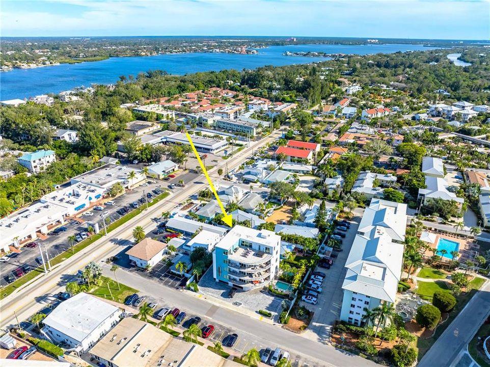 На продажу: $1,495,000 (4 спален, 2 ванн, 1249 Квадратных фут)