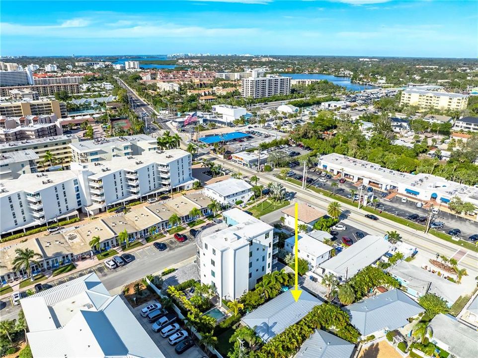 На продажу: $1,495,000 (4 спален, 2 ванн, 1249 Квадратных фут)