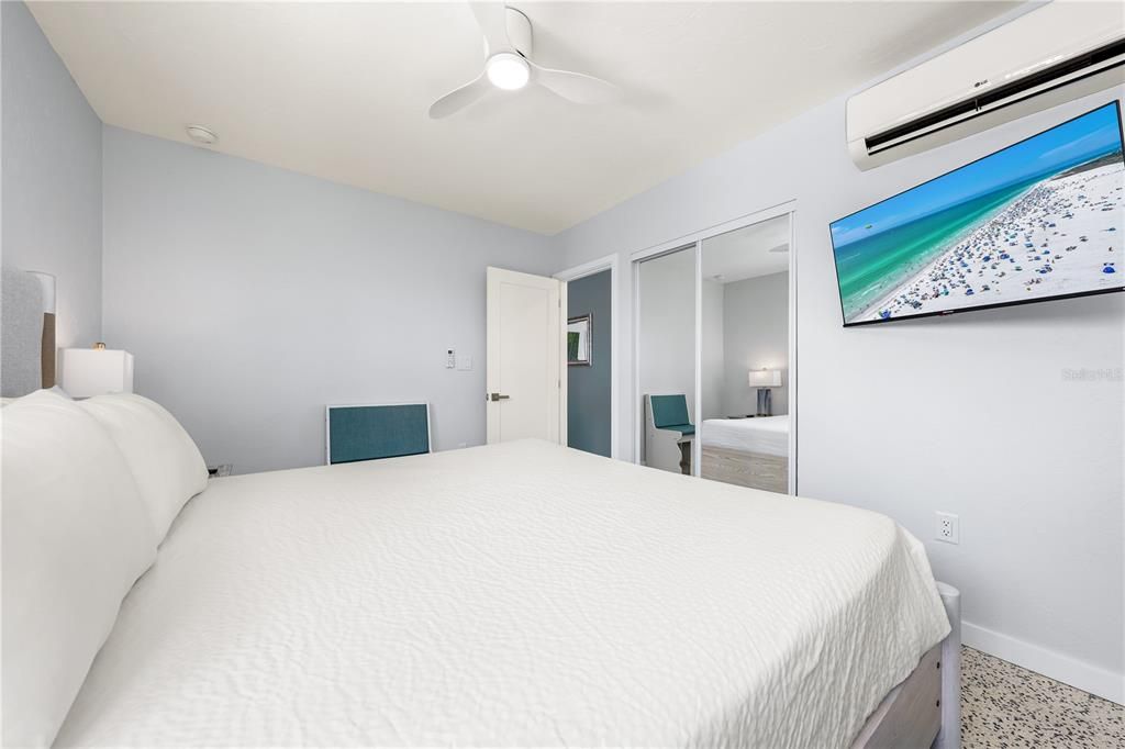 На продажу: $1,495,000 (4 спален, 2 ванн, 1249 Квадратных фут)