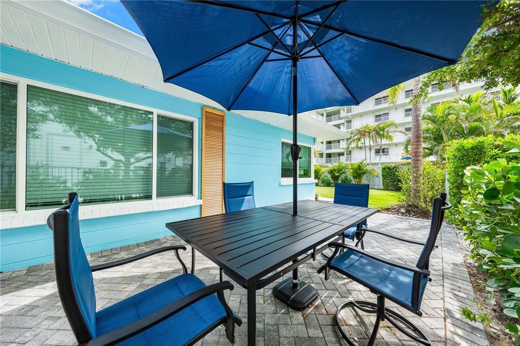 На продажу: $1,495,000 (4 спален, 2 ванн, 1249 Квадратных фут)