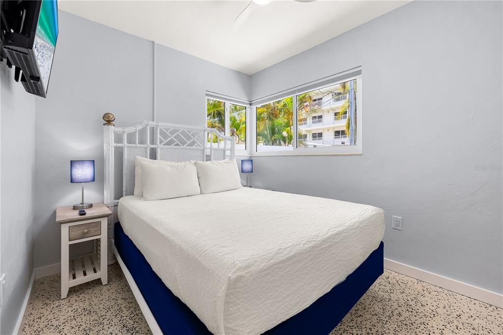 На продажу: $1,495,000 (4 спален, 2 ванн, 1249 Квадратных фут)