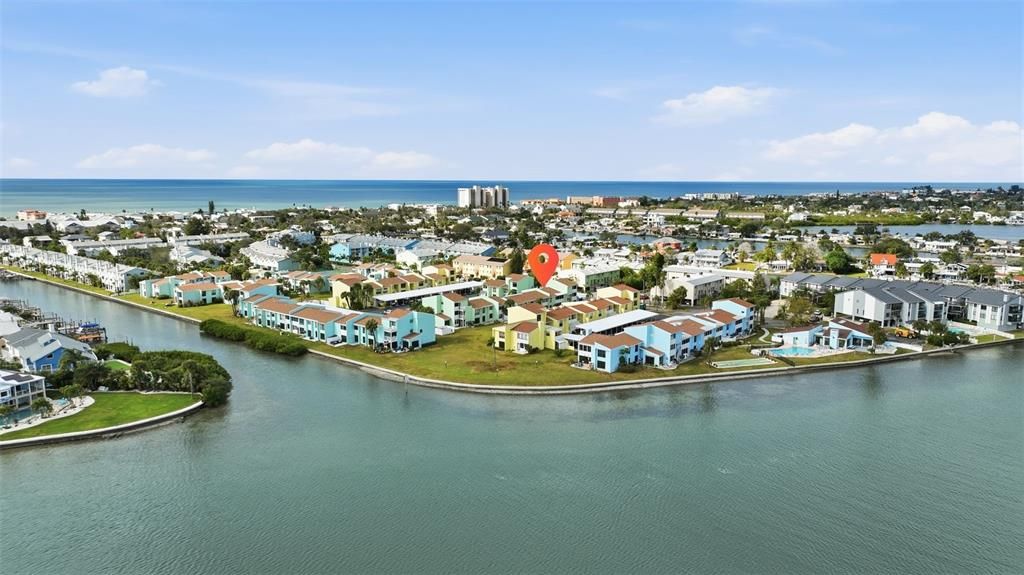 待售: $375,000 (2 贝兹, 2 浴室, 1040 平方英尺)