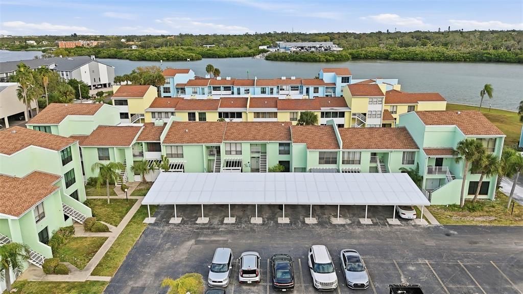 待售: $375,000 (2 贝兹, 2 浴室, 1040 平方英尺)