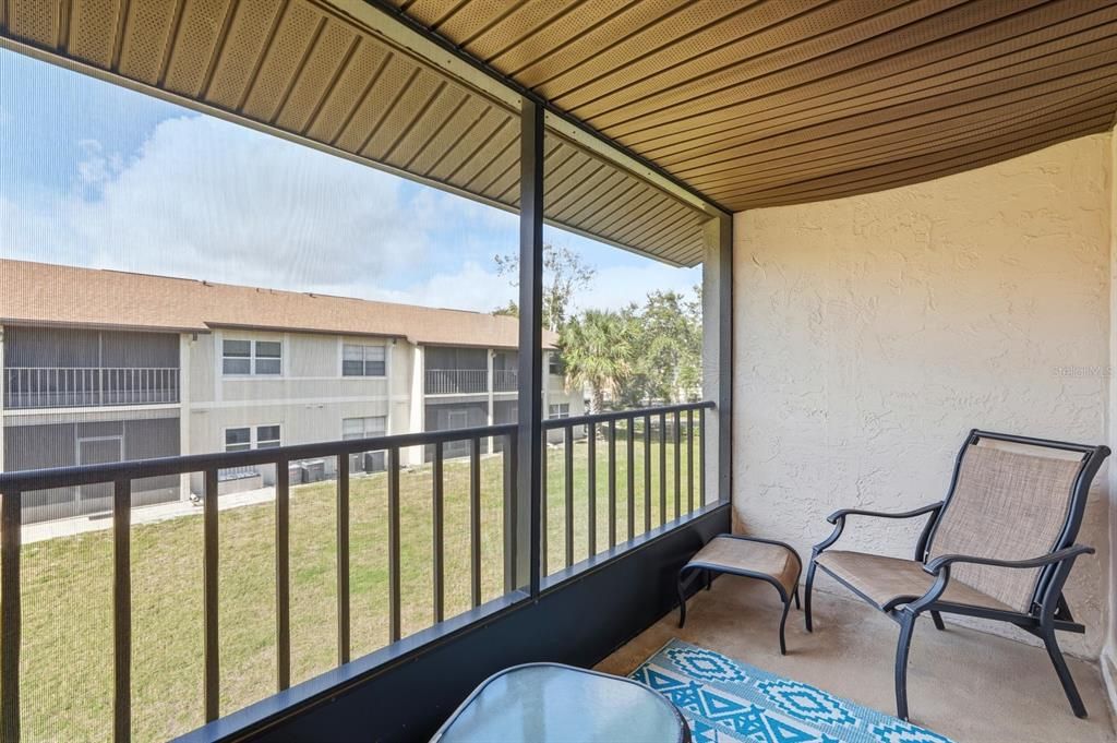 На продажу: $148,000 (2 спален, 2 ванн, 922 Квадратных фут)