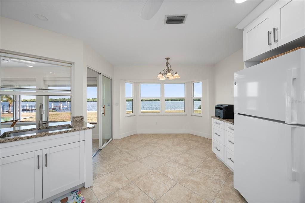 For Sale: $685,000 (3 beds, 2 baths, 1934 Square Feet)