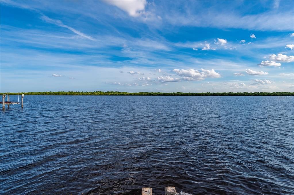 For Sale: $685,000 (3 beds, 2 baths, 1934 Square Feet)