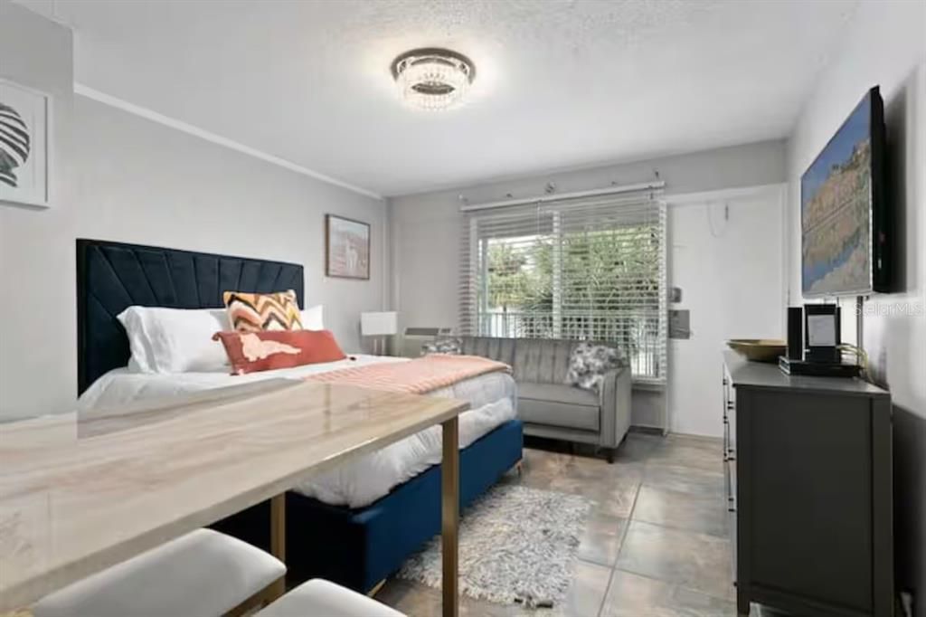 待售: $105,000 (0 贝兹, 1 浴室, 320 平方英尺)